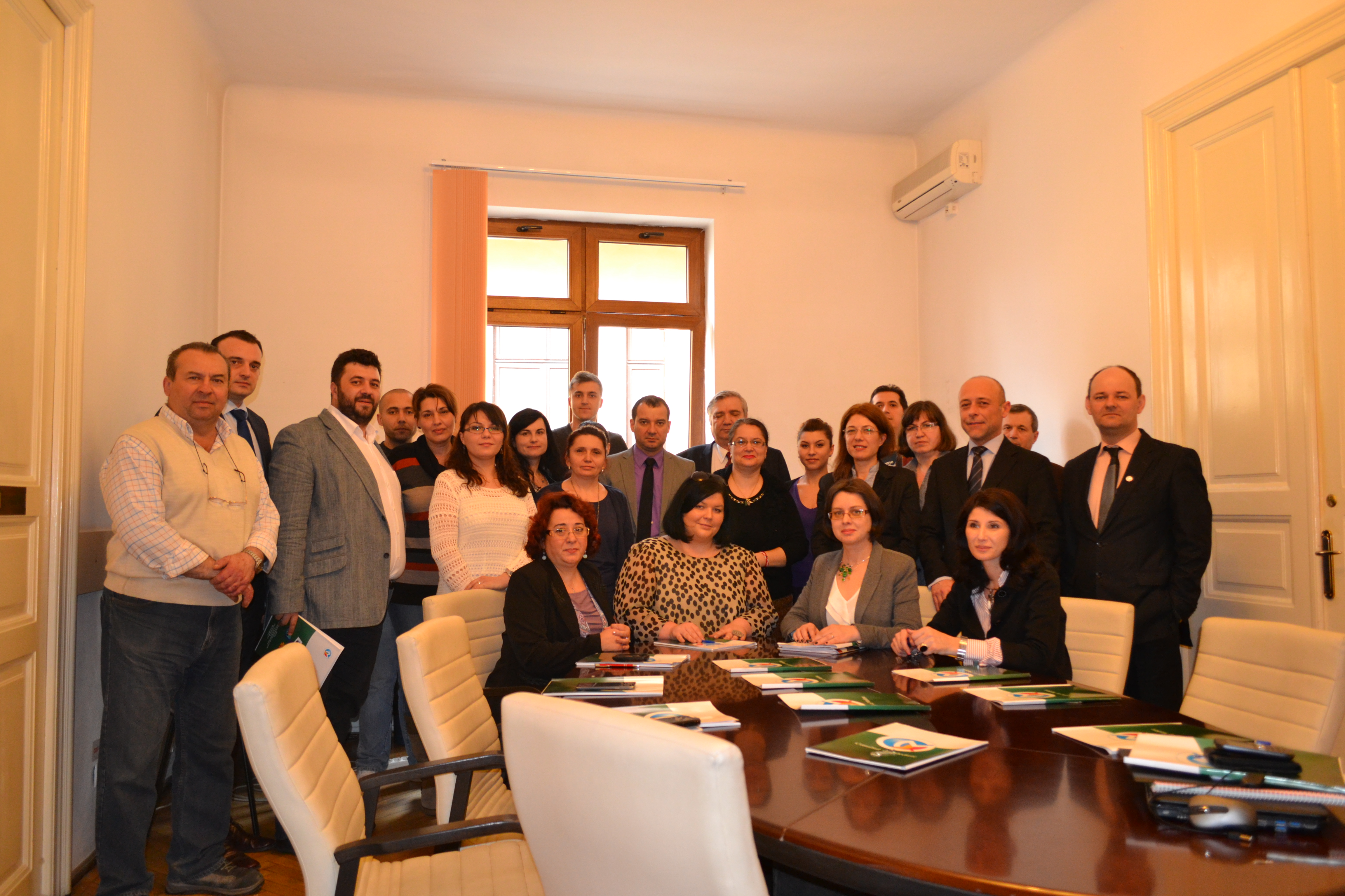 Membrii Consiliului de mediere împreună cu Secretariatul Tehnic, astăzi 25.03.2015